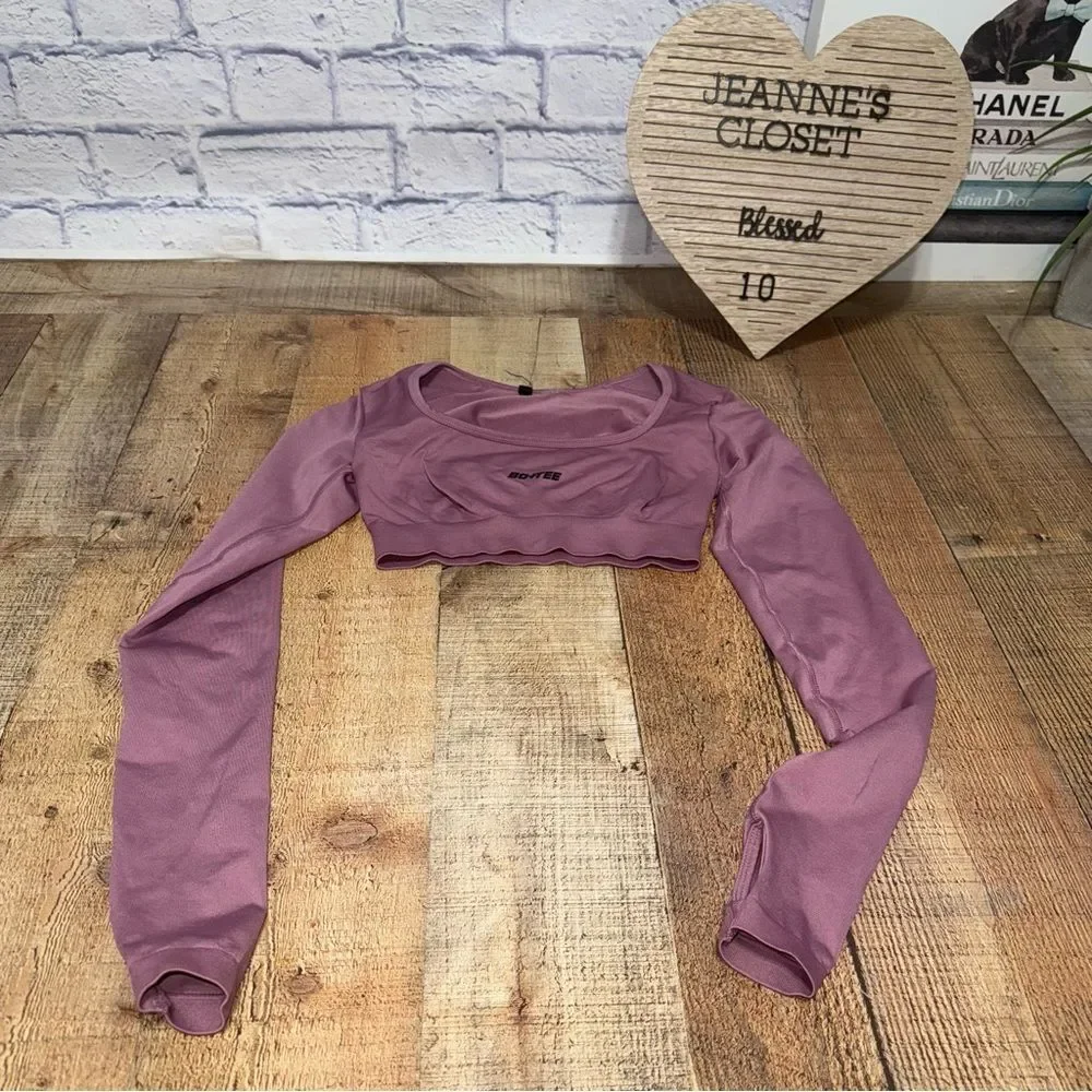 Bo + Tee Long Sleeve Crop Top